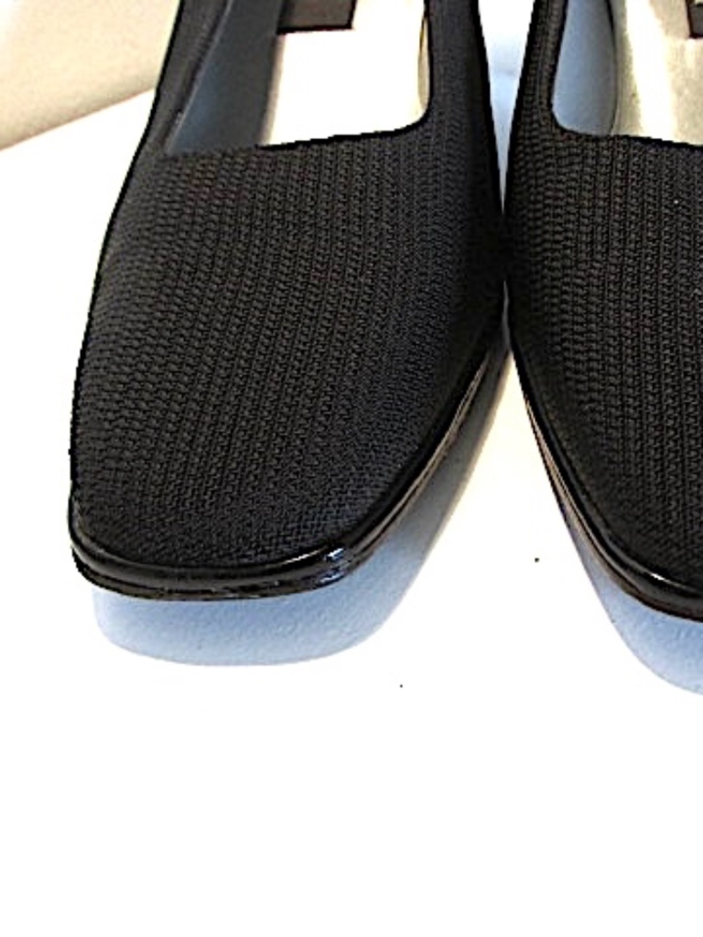 Stuart Weitzman Black Ballerina Pumps, Size 8.5C - Picture 8 of 9